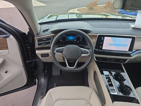 New 2026 Volkswagen Atlas SE FWD image 13