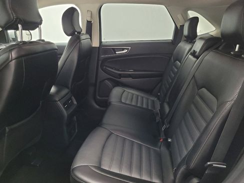 Used 2018 Ford Edge SEL w/ Equipment Group 201A FWD image 18