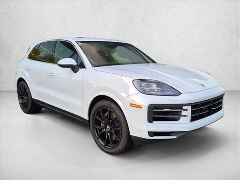 Used 2026 Porsche Cayenne AWD/4WD image 3