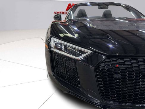 Used 2017 Audi R8 V10 w/ Carbon Exterior Package AWD/4WD image 28