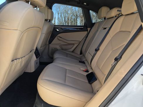 Certified 2025 Porsche Macan Turbo AWD/4WD image 15