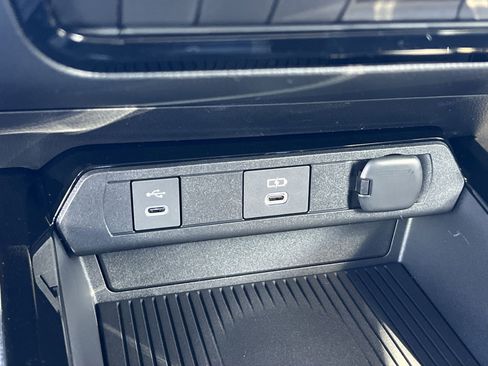 New 2026 Toyota Prius Plug-In Hybrid image 25