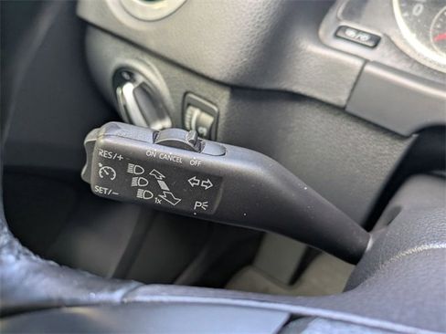 Used 2018 Volkswagen Tiguan Limited w/ Premium Package image 15