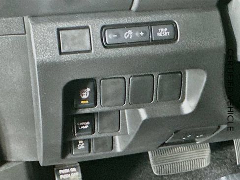 Certified 2025 Nissan Frontier SV RWD image 12