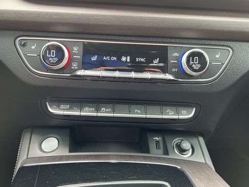Certified 2023 Audi Q5 2.0T Premium Plus AWD/4WD image 29