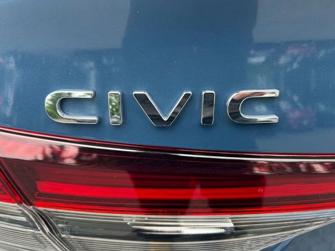 Used 2025 Honda Civic Sport image 36