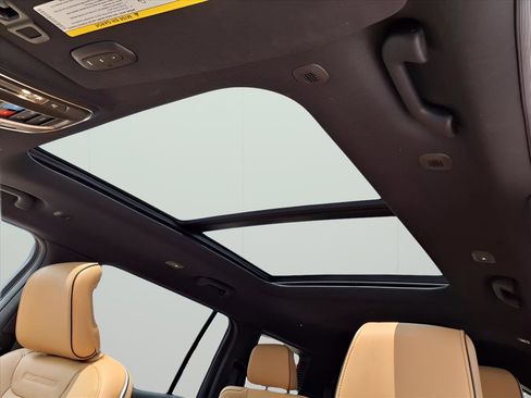 New 2025 Jeep Grand Cherokee L Summit image 9