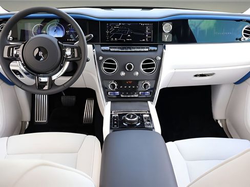 New 2026 Rolls-Royce Cullinan AWD/4WD image 4