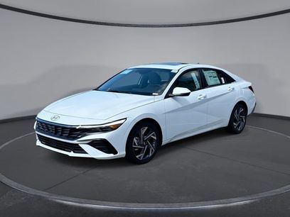 New 2025 Hyundai Elantra Limited w/ Cargo Package