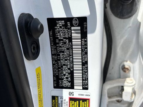 Used 2018 Toyota Camry LE FWD image 14