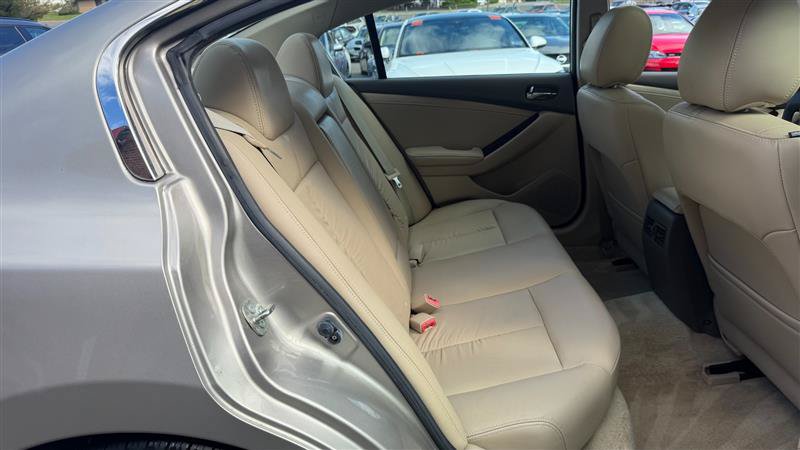 Used 2012 Nissan Altima 2.5 SL w/ 2.5SL Pkg FWD image 10