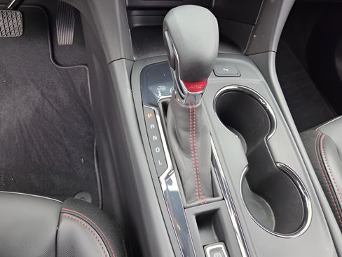 Certified 2024 Chevrolet Equinox RS w/ RS Leather Package FWD image 26