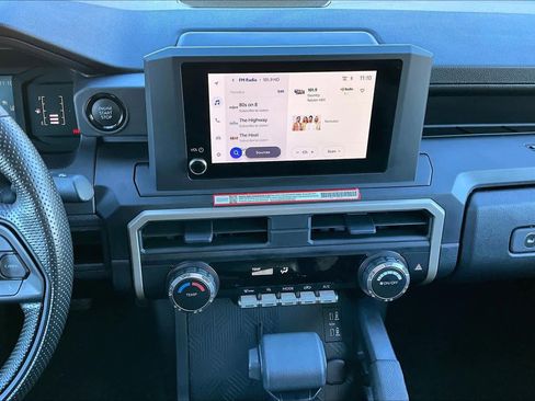 Used 2024 Toyota Tacoma SR image 7