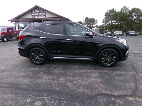 Used 2017 Hyundai Santa Fe Sport w/ 2.0T Ultimate Tech Package 05 AWD/4WD image 2