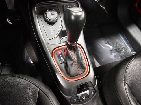 Used 2020 Jeep Compass Trailhawk image 28