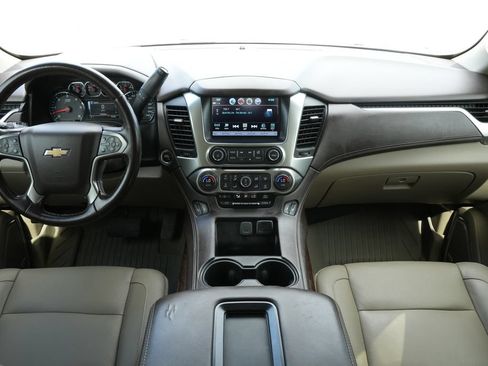 Used 2019 Chevrolet Tahoe LT w/ Luxury Package AWD/4WD image 5