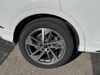 New 2025 Audi Q3 2.0T Premium