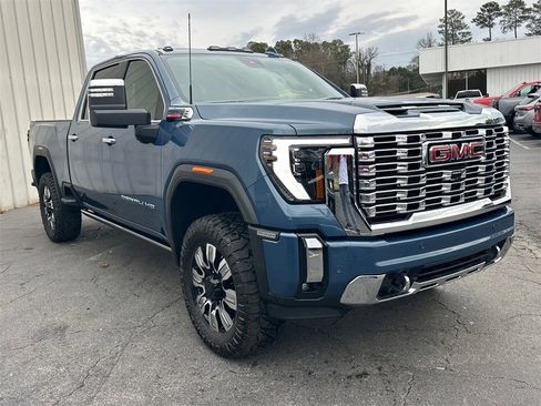 Used 2024 GMC Sierra 2500 Denali w/ Denali Reserve Package image 4