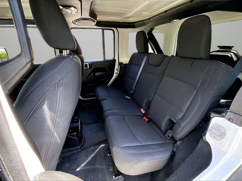 Used 2022 Jeep Wrangler Unlimited Sport AWD/4WD image 21