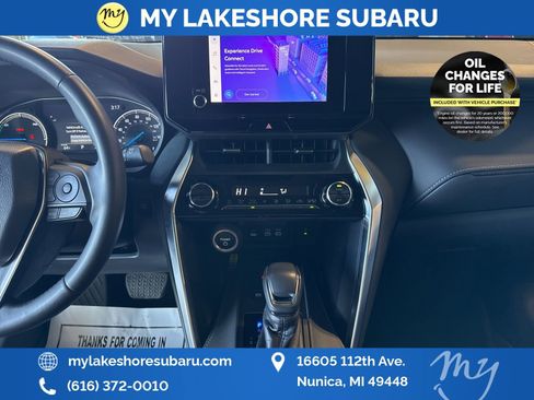 Used 2023 Toyota Venza LE image 17