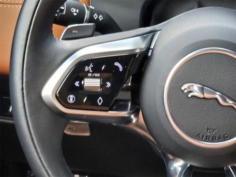 Used 2025 Jaguar F-PACE R-Dynamic S image 14