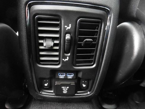 Used 2020 Jeep Grand Cherokee Limited w/ Luxury Group II AWD/4WD image 14