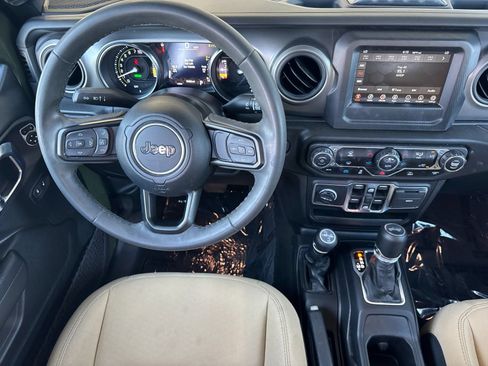 Used 2023 Jeep Wrangler Unlimited AWD/4WD image 16