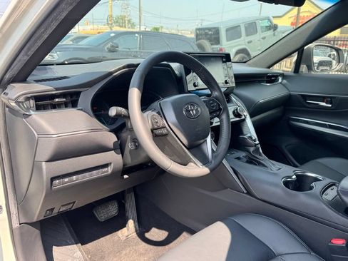 Used 2021 Toyota Venza XLE AWD/4WD image 12