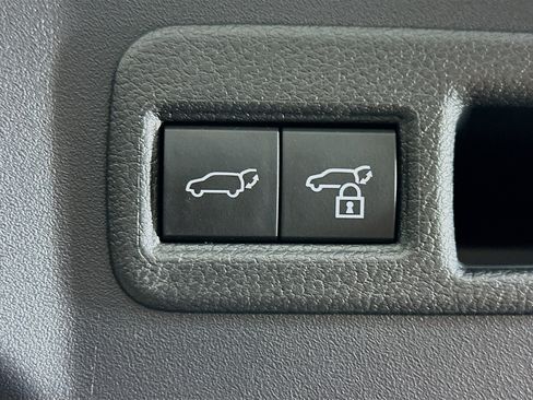 Used 2023 Subaru Solterra AWD image 28