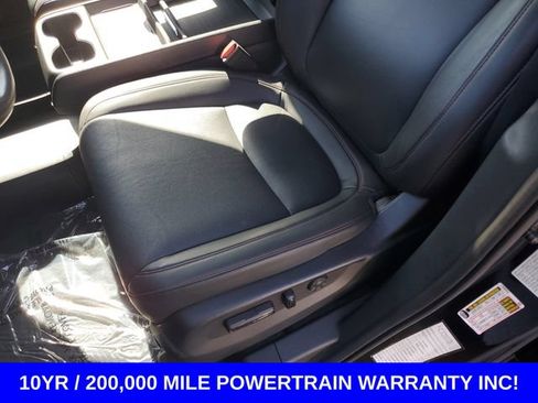Used 2025 Honda Odyssey Sport-L image 13