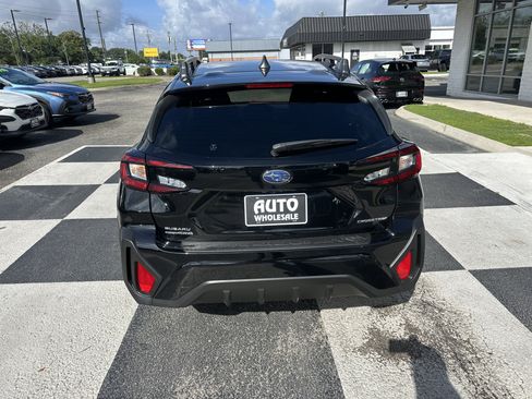 Used 2025 Subaru Crosstrek 2.5i Premium AWD/4WD image 4