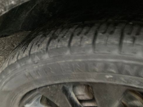 Used 2018 Nissan Sentra SR w/ SR Midnight Edition Package image 32