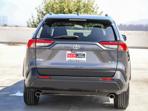 Used 2025 Toyota RAV4 XLE FWD image 6