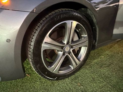 Used 2017 Mercedes-Benz E 300 4MATIC image 37