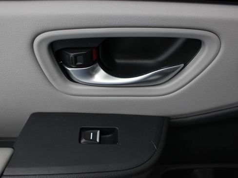 Used 2025 Honda Pilot Touring image 46