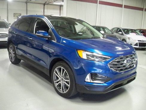 Used 2024 Ford Edge Titanium w/ Equipment Group 301A image 3