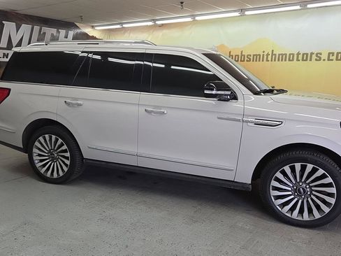 Used 2019 Lincoln Navigator Reserve image 21