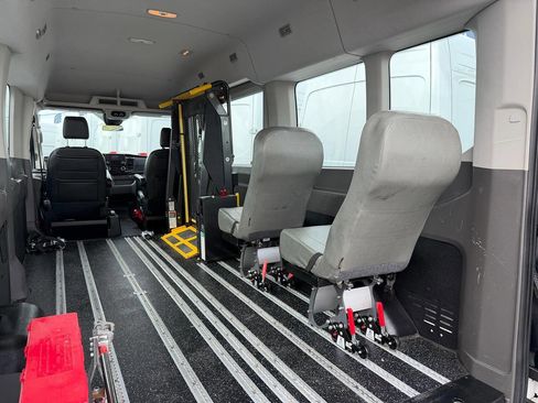 Used 2020 Ford Transit 350 XL image 13