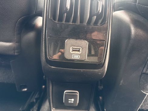 Used 2025 Jeep Compass Trailhawk AWD/4WD image 13