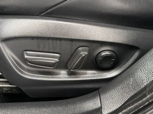 Used 2022 Toyota Corolla XSE w/ Carpet Mat Package (TMS) FWD image 12