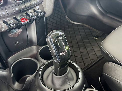 Certified 2024 MINI Cooper S image 17