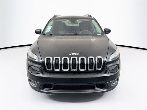 Used 2017 Jeep Cherokee Sport FWD image 7