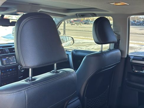 Used 2015 Toyota 4Runner Limited image 19
