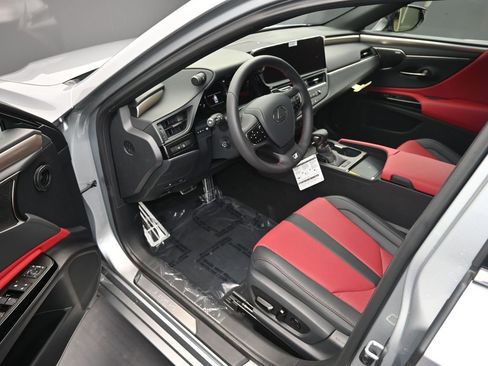 New 2025 Lexus ES 350 F Sport image 10