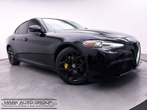 Used 2020 Alfa Romeo Giulia AWD w/ Quick Order Package 22J Sport image 1