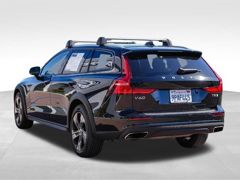 Used 2021 Volvo V60 T5 Cross Country w/ Climate Package AWD/4WD image 9
