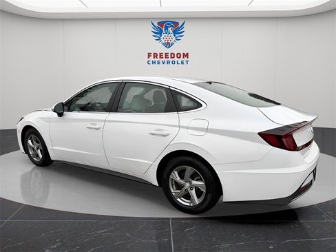Used 2023 Hyundai Sonata SE image 3