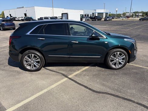 Used 2025 Cadillac XT5 Premium Luxury w/ Technology Package AWD/4WD image 7