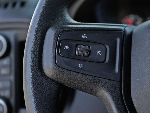 Used 2021 Chevrolet Silverado 1500 Custom image 12