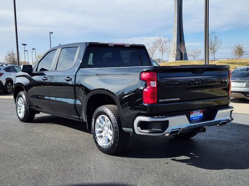 Used 2024 Chevrolet Silverado 1500 LT w/ Z71 Off-Road Package AWD/4WD image 3